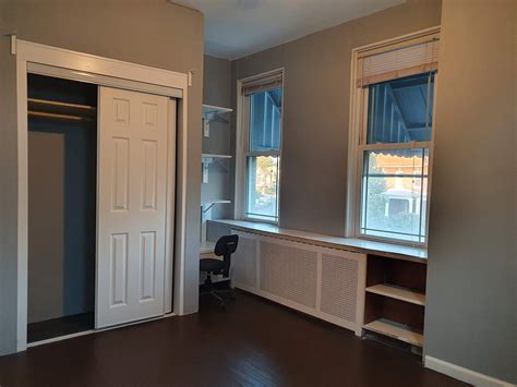 Unfurnished room in an apartment. . Dc rooms for rent
